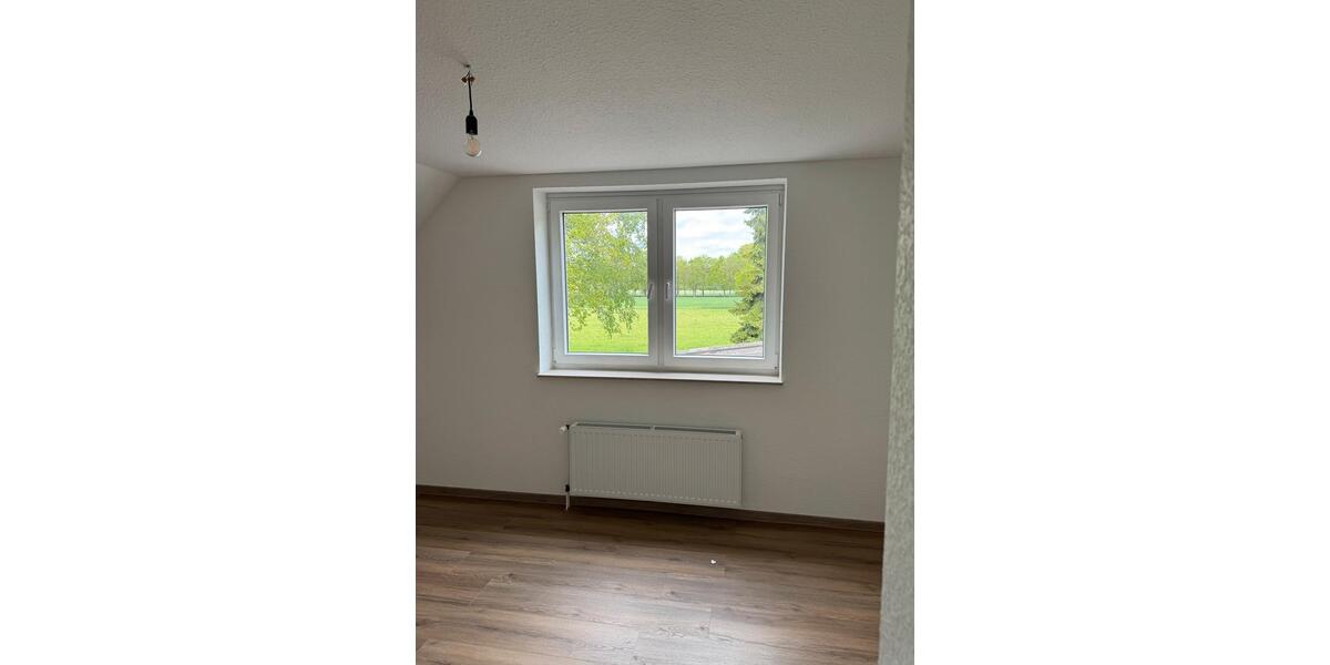 Etagenwohnung Großenkneten - 6 Zimmer, 105 m&sup2;, 1.200&euro; | Angebot:26162095
