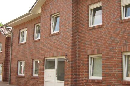 Charmante 2-Zimmer-Wohnung in Neerstedt mit Balkon zimmer