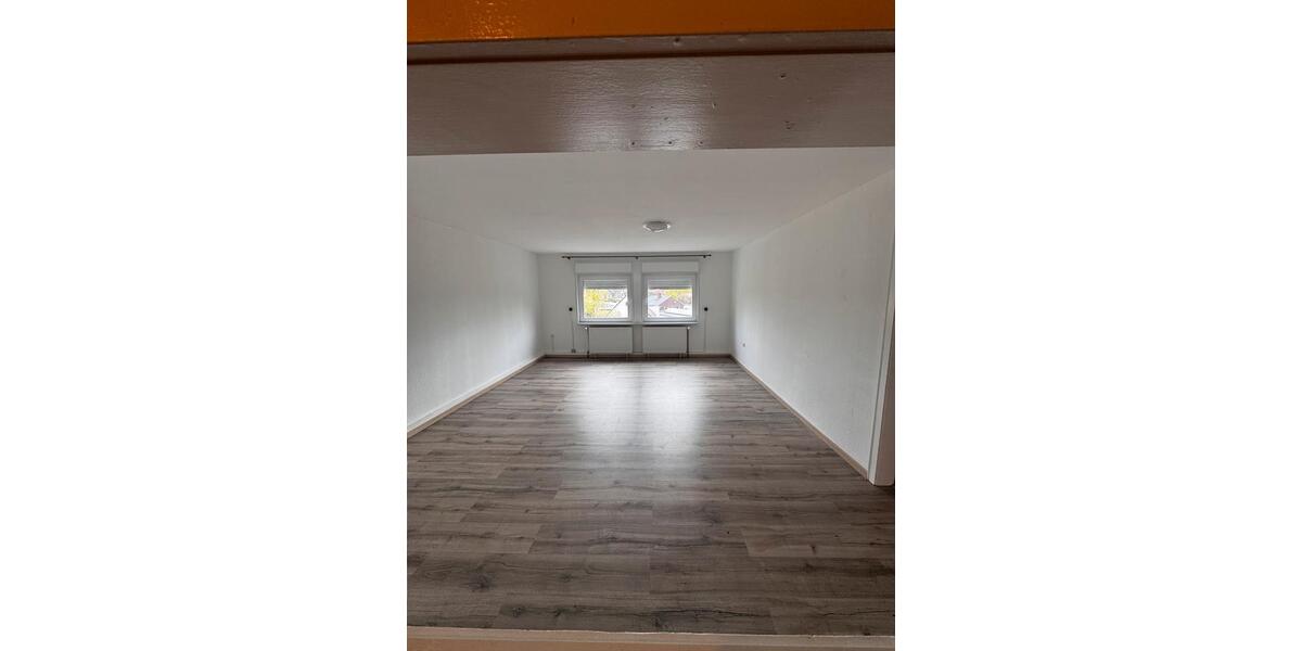 Etagenwohnung Delmenhorst - 4.5 Zimmer, 115 m&sup2;, 1.000&euro; | Angebot:26237622