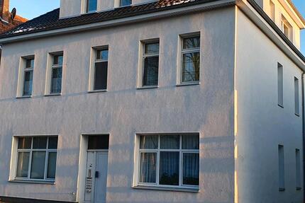 Schöne 3-Zimmer-Dachgeschosswohnung in zentraler Lage 3 zimmer