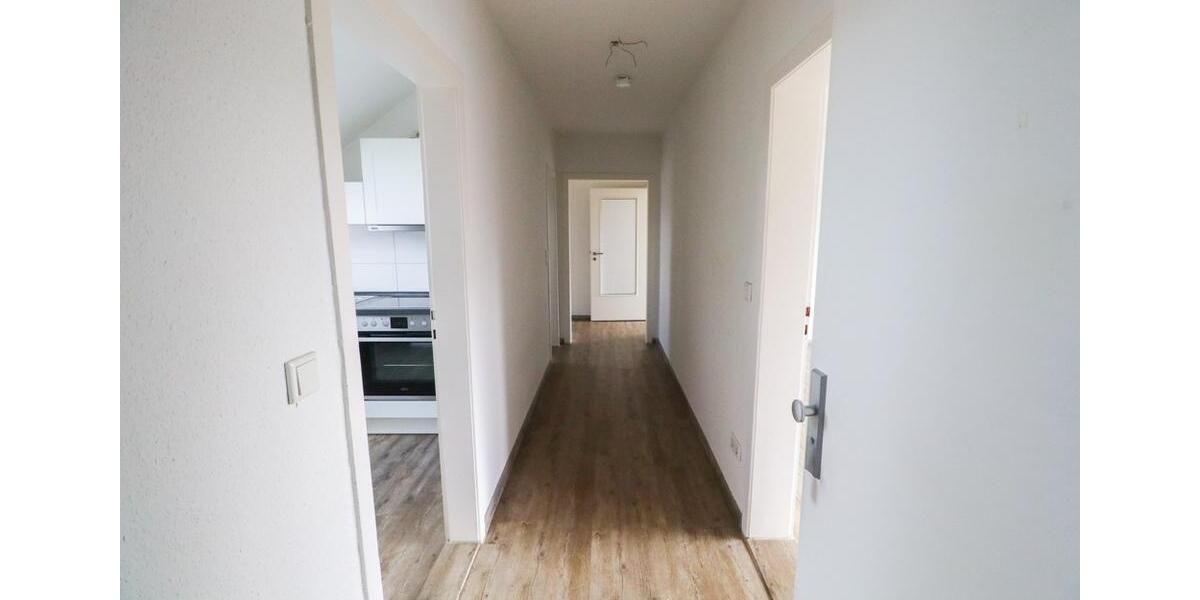 Dachgeschoßwohnung Rastede - 3 Zimmer, 80 m&sup2;, 790&euro; | Angebot:25270681