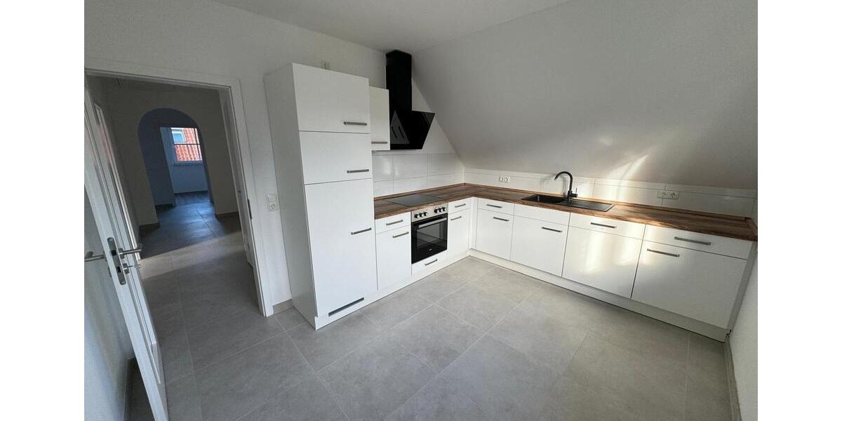 Dachgeschoßwohnung Westerstede - 3 Zimmer, 81 m&sup2;, 995&euro; | Angebot:25637489