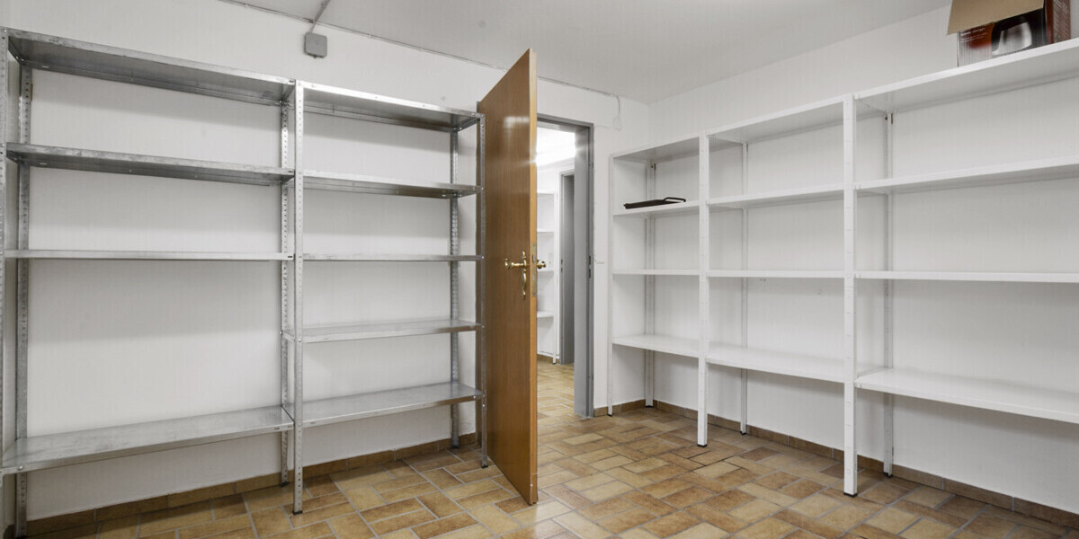 Ganderkesee-Schierbrok Renoviertes Einfamilienhaus in Feldrandlage mit Keller, Garage und EBK - Einfamilienhaus Ganderkesee | Angebot:26366702