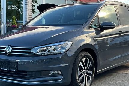 VW Touran 66.084 km 22.700 &euro; Oldenburg 26125