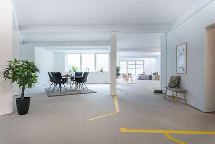 Wohnung zum Kaufen in Oldenburg (Oldenburg) 579.000 € 210 m² 8 zimmer