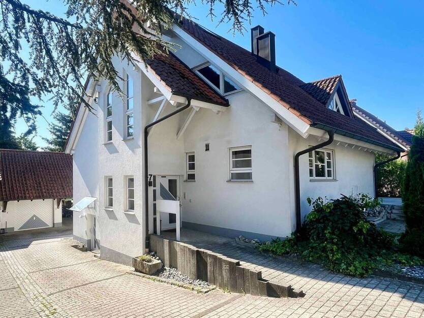 3 Zimmer Wohnung mit schönem Außenbereich