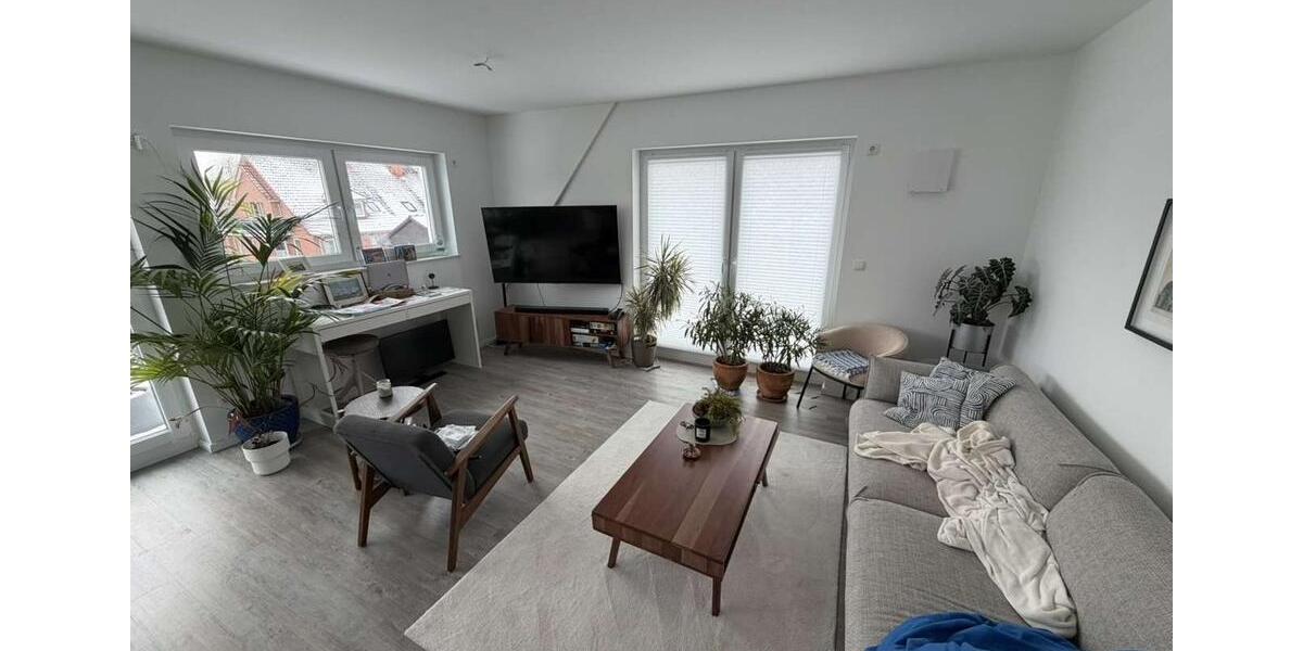 Etagenwohnung Oldenburg Kreyenbrück - 2 Zimmer, 92 m&sup2;, 1.090&euro; | Angebot:24779324