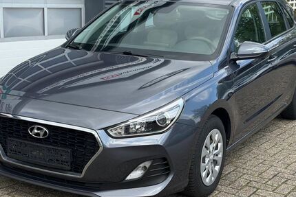 Hyundai i30 180.000 km 7.990 &euro; Bösel 26219