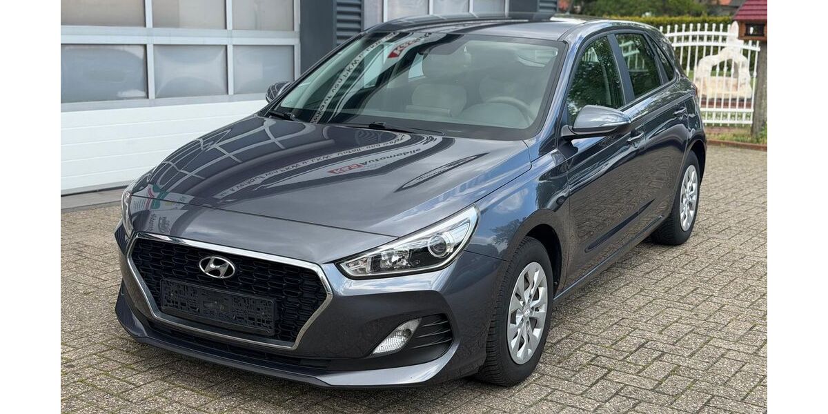 Hyundai i30 180.000 km 7.990 &euro; Bösel 26219