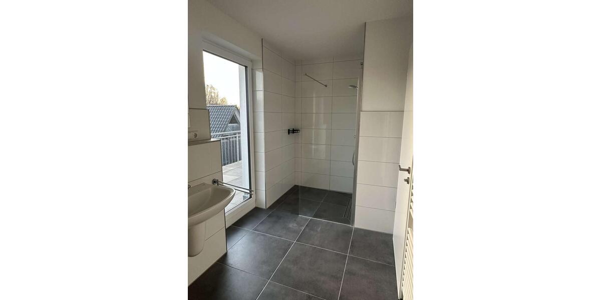 Dachgeschoßwohnung Oldenburg Drielaker-Moor - 3 Zimmer, 128 m&sup2;, 1.300&euro; | Angebot:26006646