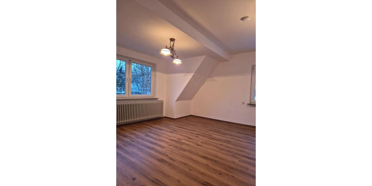 Dachgeschoßwohnung Oldenburg Eversten - 3 Zimmer, 94 m&sup2;, 800&euro; | Angebot:25869796