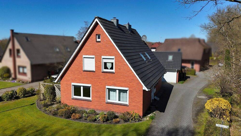 Mehrfamilienhaus, Wohnhaus Westerstede Howiek - 8 Zimmer, 187 m&sup2;, 335.000&euro; | Angebot:26345997