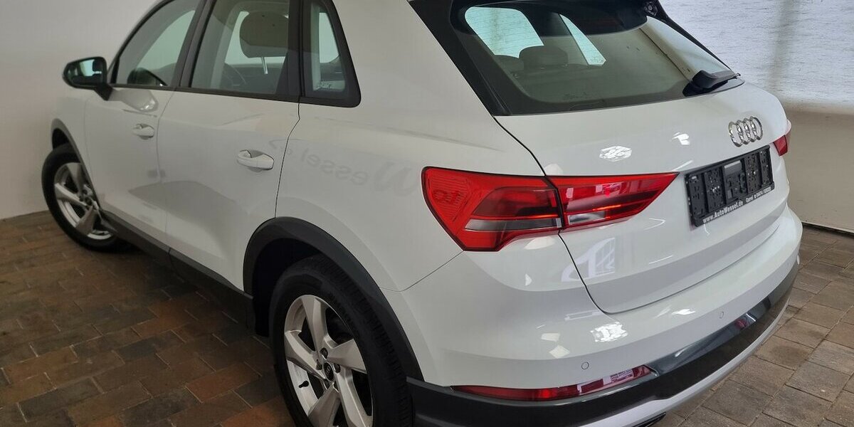 Audi Q3 35 TDI Advanced Prestige LED ACC APP schw.AHK 79.950 km 27.750 € Garrel 49681