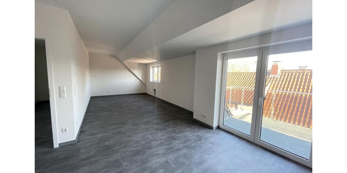 Dachgeschoßwohnung Delmenhorst Deichhorst - 3 Zimmer, 103 m&sup2;, 1.140&euro; | Angebot:24801222