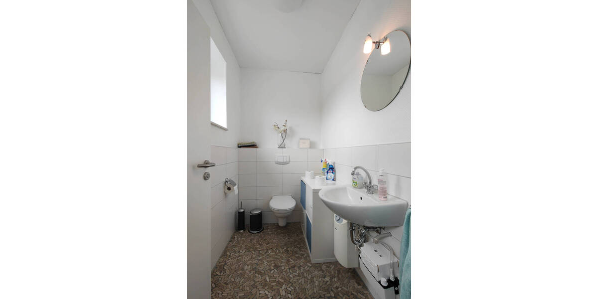 Gewerbeobjekt Bad Zwischenahn Aschhausen - 2 Zimmer, 105 m&sup2;, 1.100&euro; | Angebot:26930388