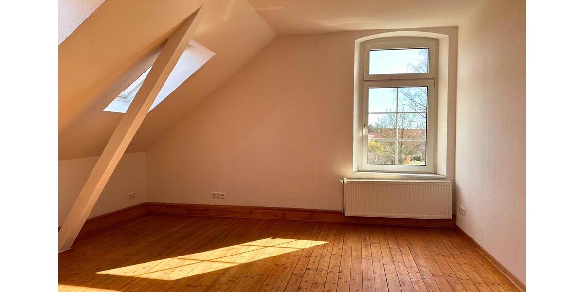 Dachgeschoßwohnung Wardenburg - 4 Zimmer, 130 m&sup2;, 950&euro; | Angebot:25377061
