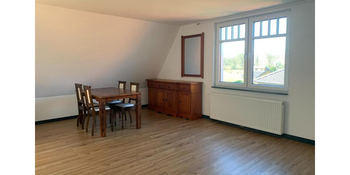 Dachgeschoßwohnung Edewecht - 4 Zimmer, 72 m&sup2;, 650&euro; | Angebot:26085869