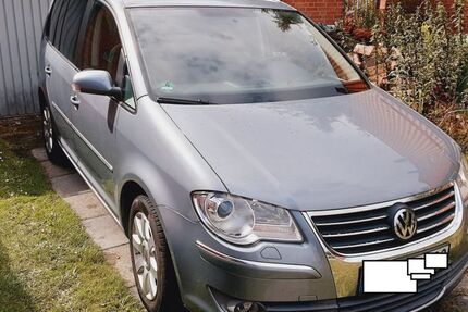 VW Touran 215.000 km 4.350 &euro; Hude 27798