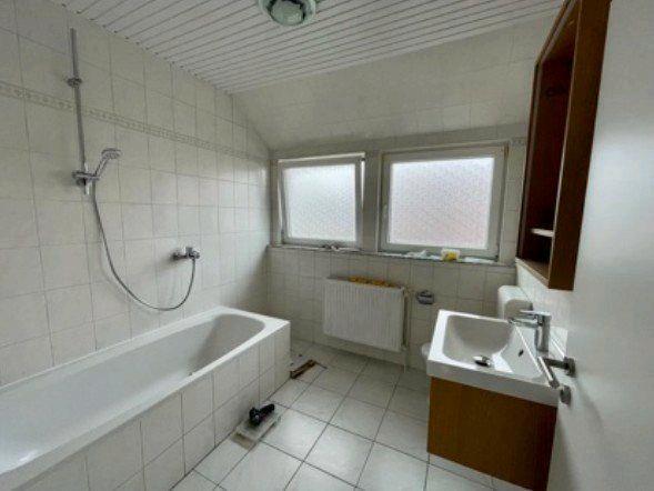 Einfamilienhaus Edewecht - 7 Zimmer, 150 m&sup2;, 379.000&euro; | Angebot:26958659