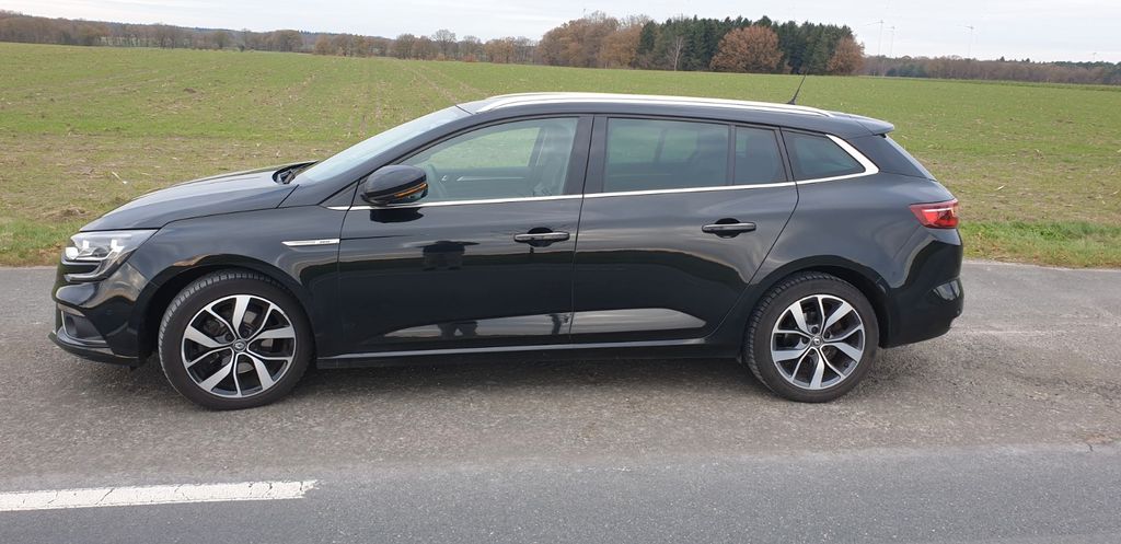 Renault Megane 128.000 km 7.600 &euro; Hatten 26209