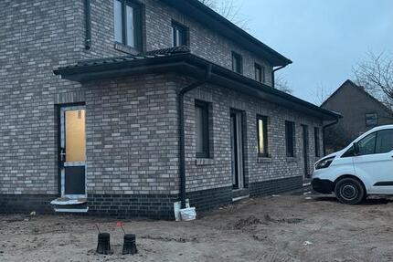 Haus Rastede - 5 Zimmer, 140 m&sup2;, 1.600&euro; | Angebot:25643725