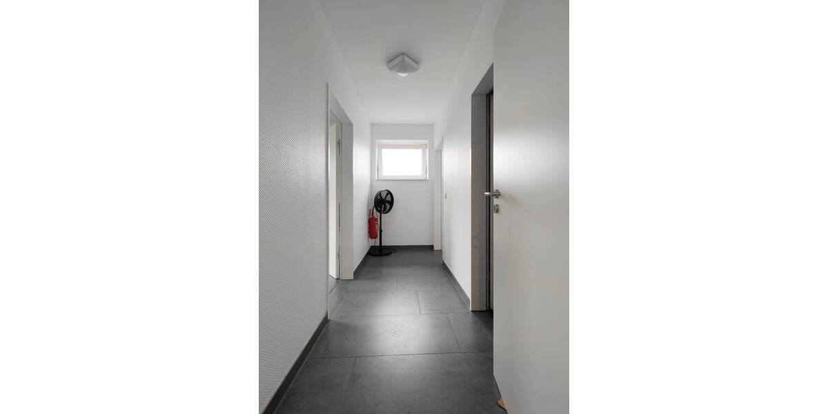Gewerbeobjekt Bad Zwischenahn Aschhausen - 2 Zimmer, 105 m&sup2;, 1.100&euro; | Angebot:26930388