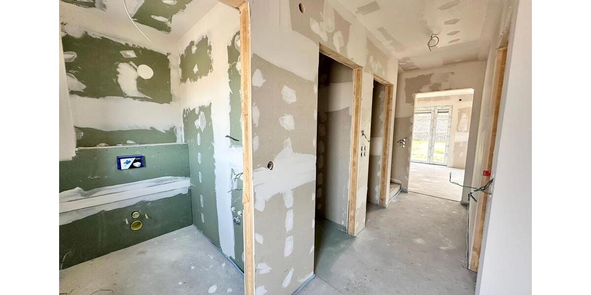 Rastede - Im Göhlen: Neubau-Reihenmittelhaus mit Einbauküche als Erstbezug 5 zimmer