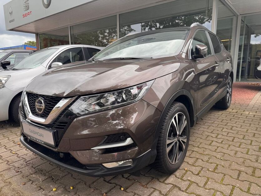 Nissan Qashqai 85.000 km 19.990 € Oldenburg 26125