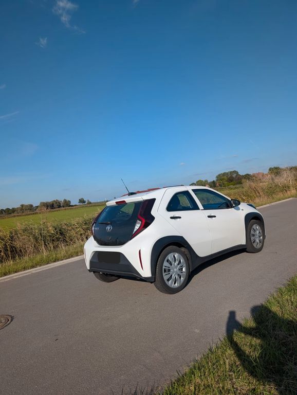 Toyota Aygo (X) 24.000 km 13.500 € Barßel 26676