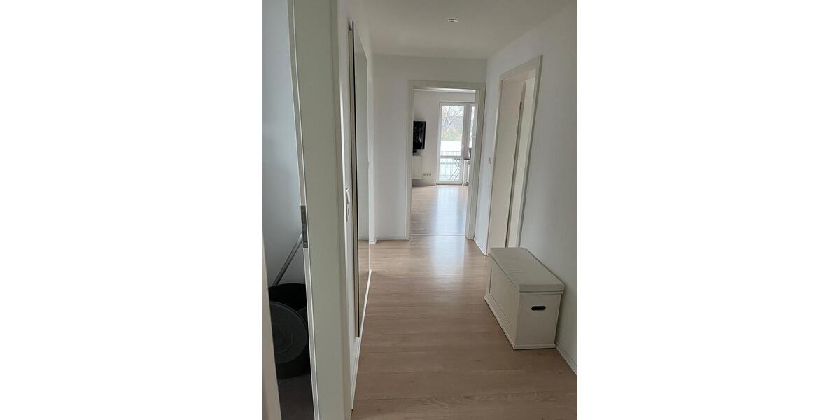 Dachgeschoßwohnung Oldenburg Eversten - 3.5 Zimmer, 82 m&sup2;, 1.500&euro; | Angebot:25633541
