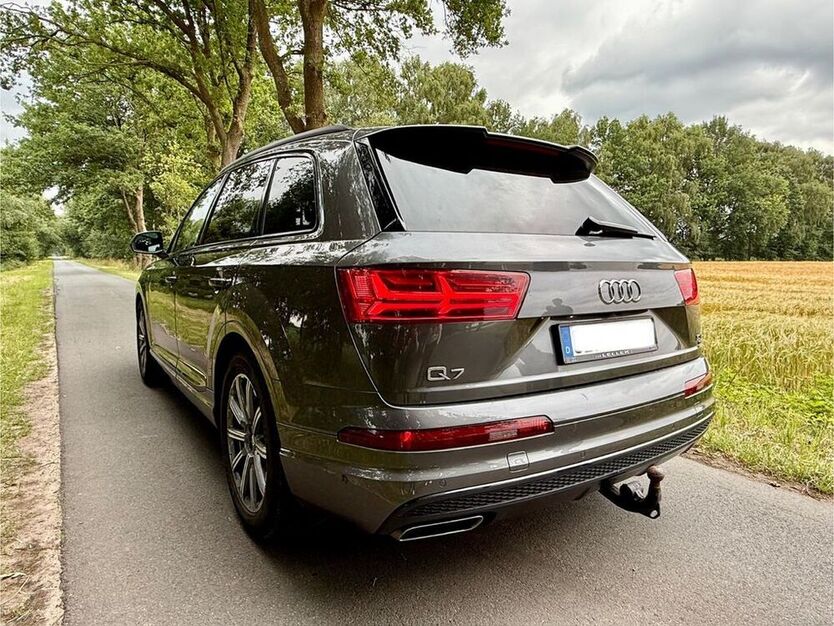 Q7