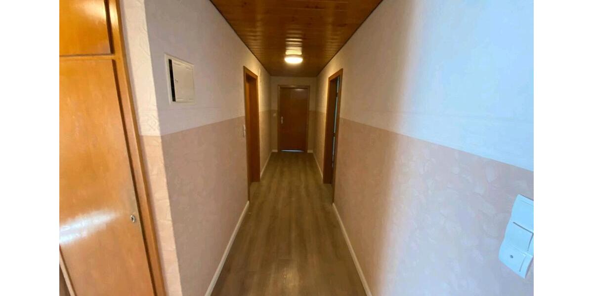 Etagenwohnung Apen - 4 Zimmer, 110 m&sup2;, 900&euro; | Angebot:25919874