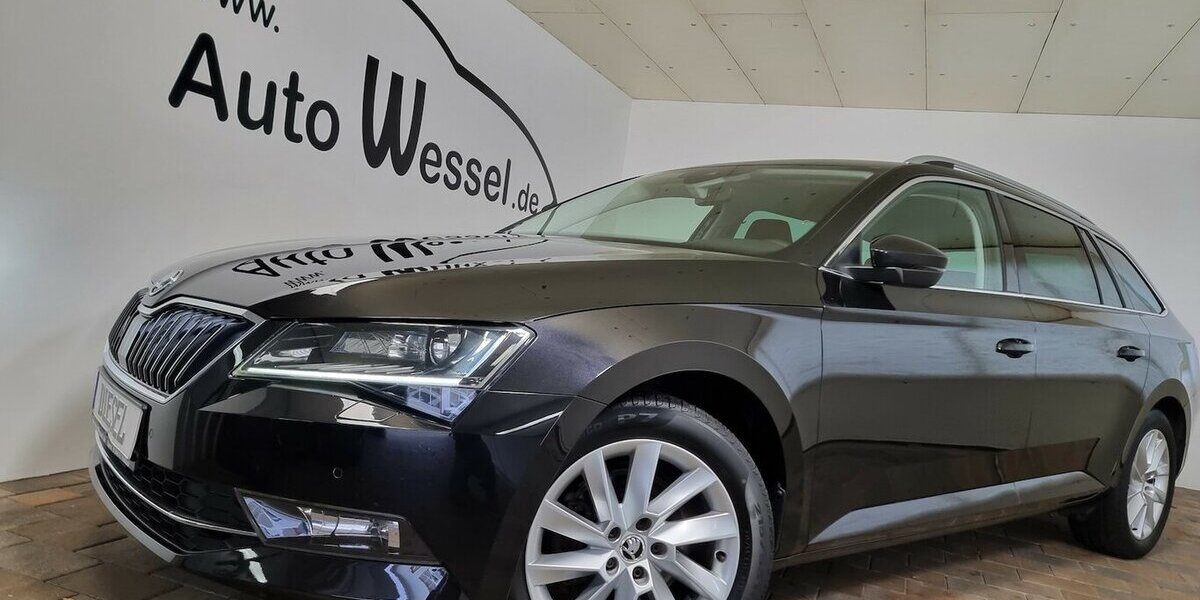 Skoda Superb Style Bi-Xenon AHK ACC SHZ Navi Tempomat 123.550 km 18.850 € Garrel 49681