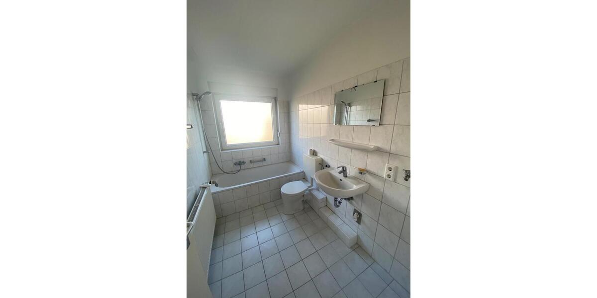 Etagenwohnung Oldenburg Ziegelhof - 2 Zimmer, 72 m&sup2;, 699&euro; | Angebot:25721756