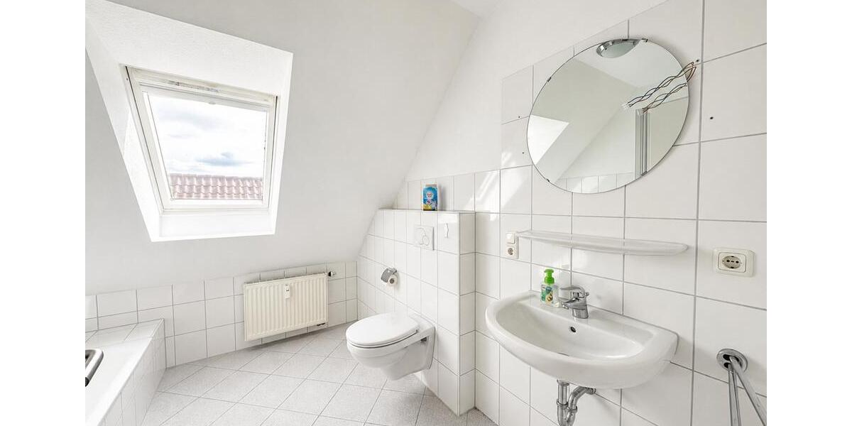 Dachgeschoßwohnung Oldenburg Bloherfelde - 3 Zimmer, 90 m&sup2;, 850&euro; | Angebot:26535452