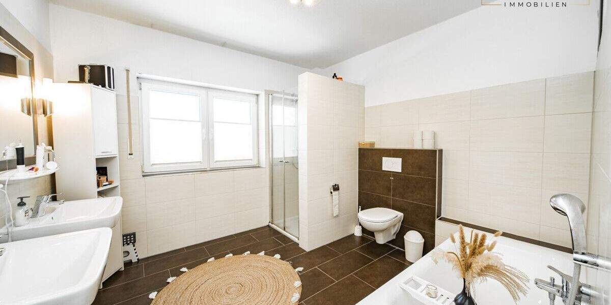 Mehrfamilienhaus, Wohnhaus Friesoythe - 8 Zimmer, 239 m&sup2;, 699.000&euro; | Angebot:25736406