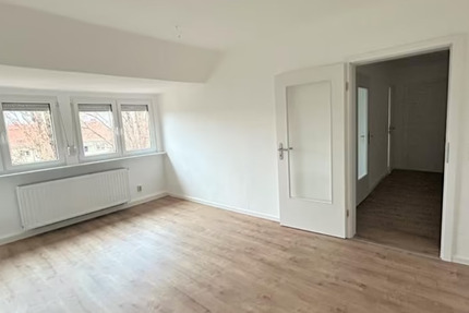 Zentral gelegene modernisierte Dachgeschosswohnung 1 zimmer