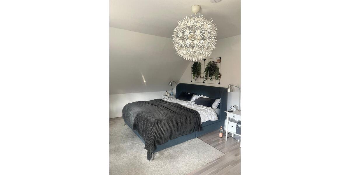 Dachgeschoßwohnung Schwanewede - 3.5 Zimmer, 120 m&sup2;, 900&euro; | Angebot:25368322