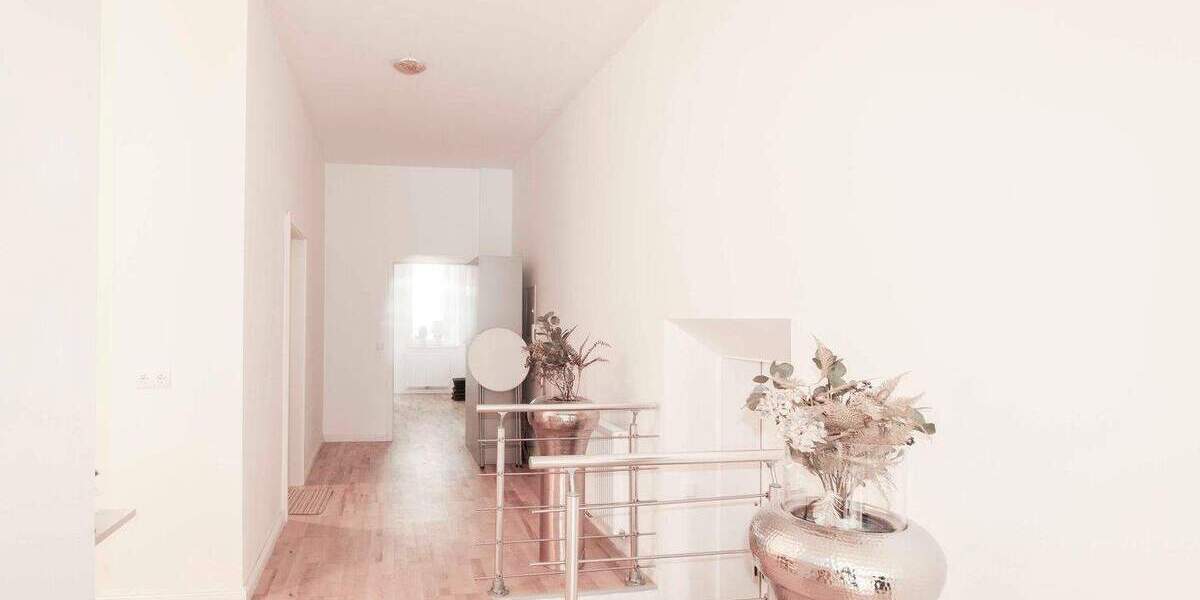 Aufgepaßt!!! Sanierte Innenstadtwohnung, unterschiedlich nutzbar (Büro Praxis oder Wohnung) 2 zimmer