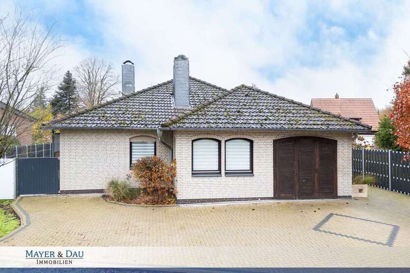 Haus zum Kaufen in Rastede Wahnbek 389.000 € 196 m²