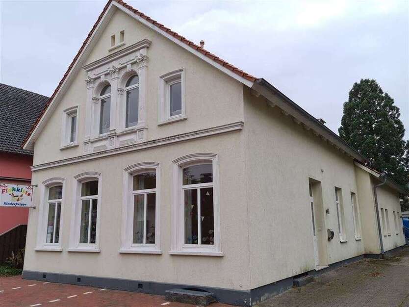 Haus zum Kaufen in Varel , Jadebusen 385.000 € 237.26 m²