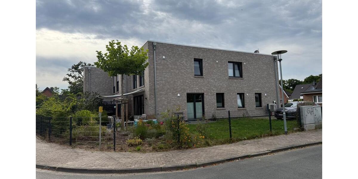 Reihenhaus Oldenburg Etzhorn - 5 Zimmer, 140 m&sup2;, 1.800&euro; | Angebot:26151928