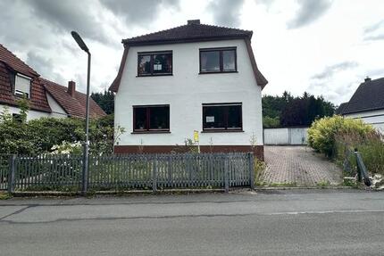 2Familienhaus+Einliegerwohnung 7-Zimmer+2xGarage+2. Baugrundstück zimmer