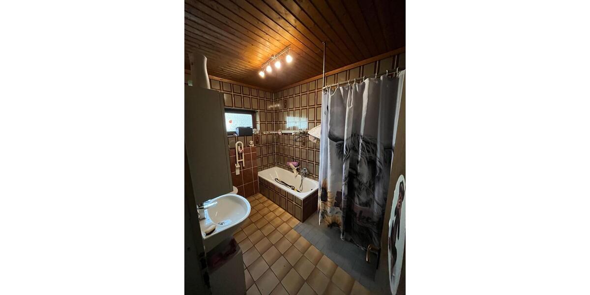 Einfamilienhaus Wiefelstede - 3 Zimmer, 86 m&sup2;, 220.000&euro; | Angebot:27120342