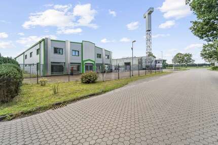 Halle in Hude (Oldenburg) Altmoorhausen 2.950.000 € 2949 m²