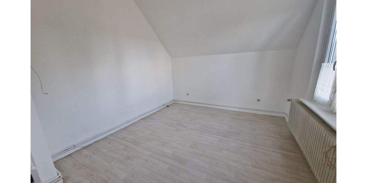 Etagenwohnung Varel - 3 Zimmer, 75 m&sup2;, 525&euro; | Angebot:24872709