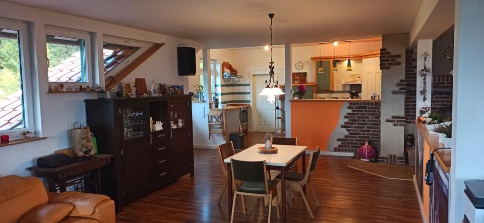 Großzügige Wohnung im Obergeschoss 2 zimmer