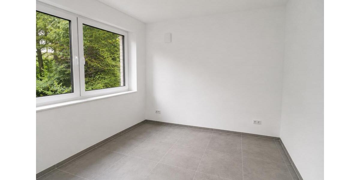 Etagenwohnung Oldenburg Kreyenbrück - 6 Zimmer, 12 m&sup2;, 480&euro; | Angebot:26632517