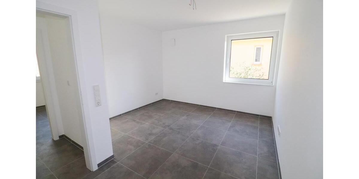 Etagenwohnung Oldenburg Kreyenbrück - 6 Zimmer, 123 m&sup2;, 450&euro; | Angebot:26198016