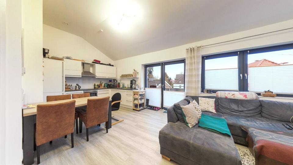 Dachgeschoßwohnung Oldenburg Eversten - 3 Zimmer, 80 m&sup2;, 1.200&euro; | Angebot:25098503